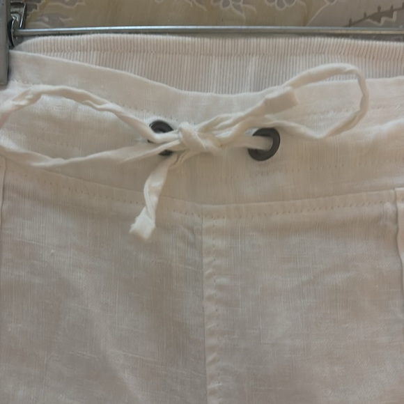 Athleta 100 % white  Linen Pants size 14 w/ front and back pocket’s,drawstring - Picture 5 of 7